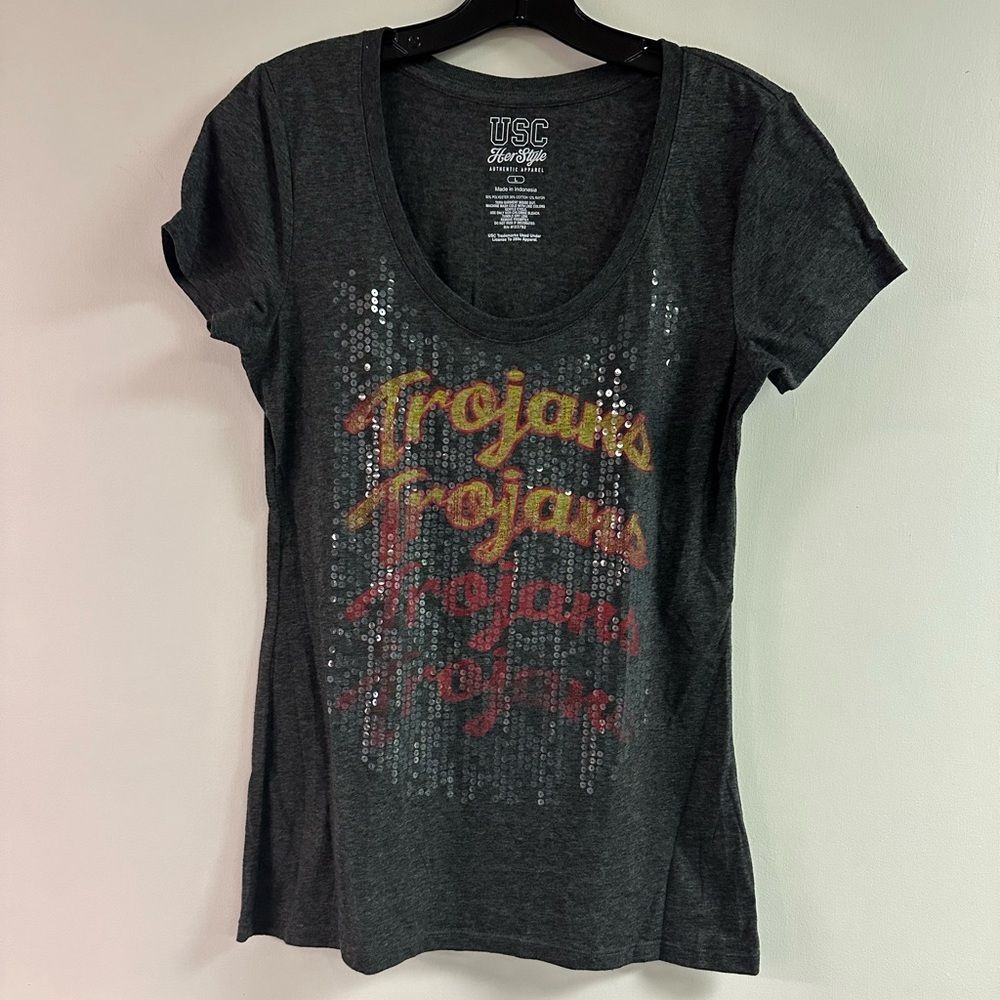 Women’s University of Southern California Trojans Sequin Scoop Neck T-Shirt L